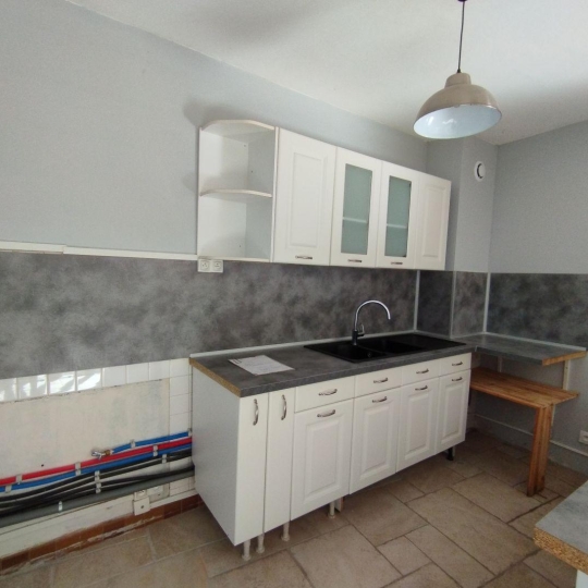  L.D.V Immobilier : House | SAINT-MARCEL-D'ARDECHE (07700) | 116 m2 | 900 € 