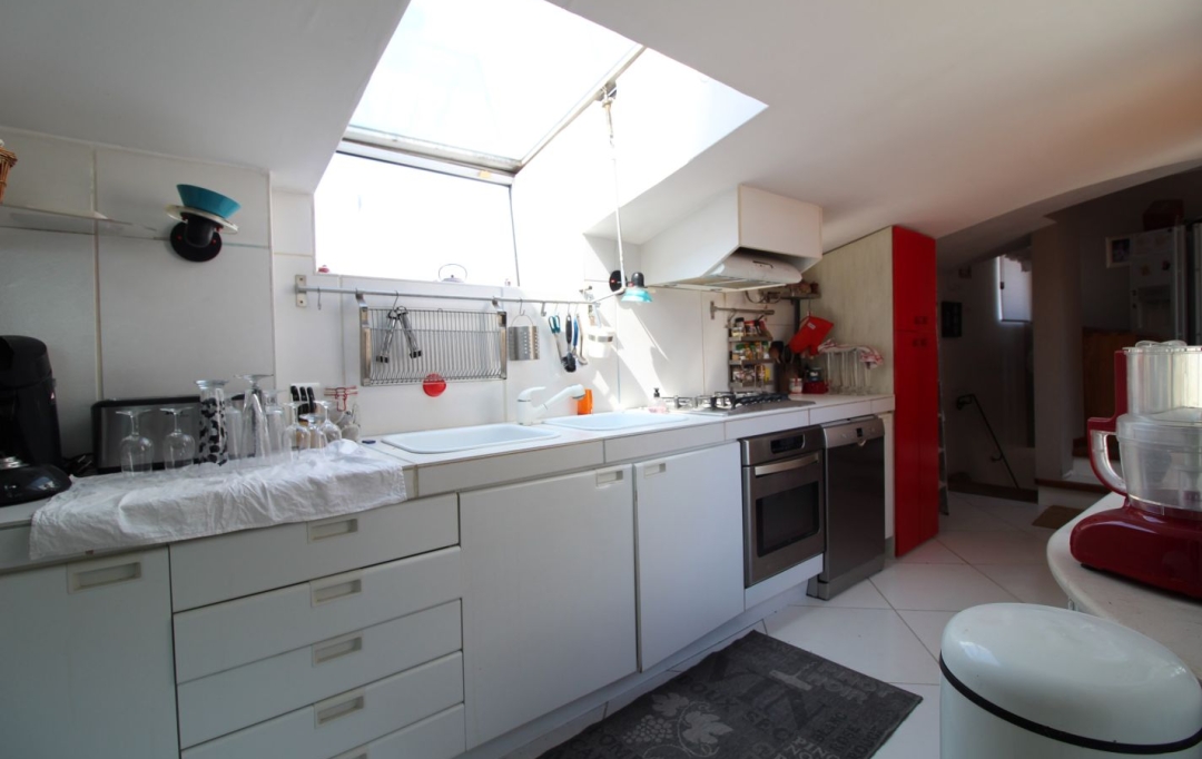 L.D.V Immobilier : Immeuble | BOURG-SAINT-ANDEOL (07700) | 357 m2 | 370 000 € 